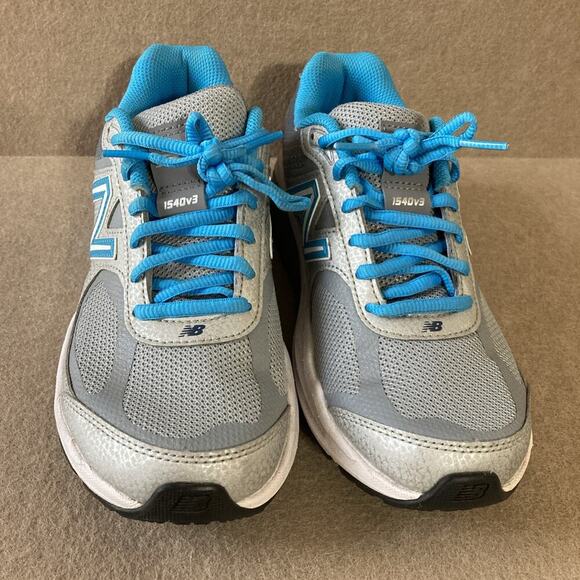 New Balance 1540v3 Shoes Womens 8 Silver Gray Polaris Blue Daily Rollbar Walking - Picture 3 of 9